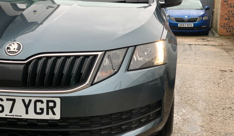 2017 NEW SHAPE SKODA OCTAVIA 1600cc TDI ESTATE full