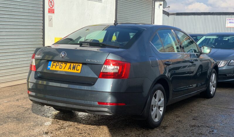 2017 NEW SHAPE SKODA OCTAVIA 1600cc TDI SE TECH HATCHBACK full