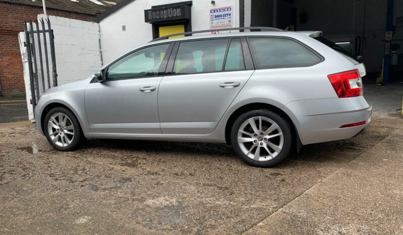 18 plate SKODA Octavia 1.6 TDI SE L (s/s) 5dr Estate full