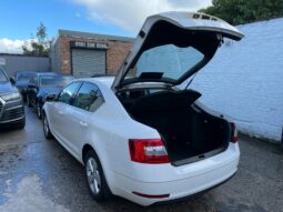 SKODA Octavia DIESEL HATCHBACK 2.0 TDI CR SE Technology 5dr full