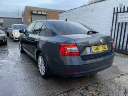 17 plate SKODA Octavia 1.6 TDI SE L Half Leather (s/s) 5dr Hatchback full