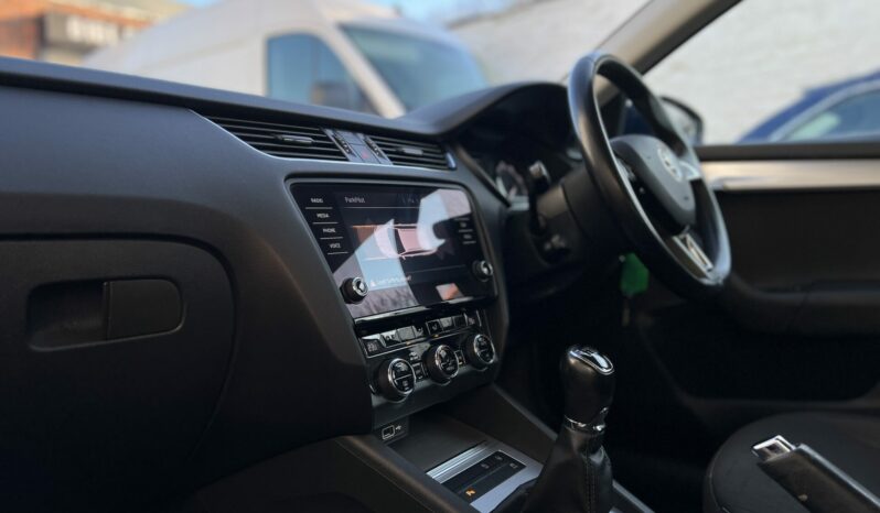 2018 SKODA Octavia 1600cc TDI SE Tech Estate full