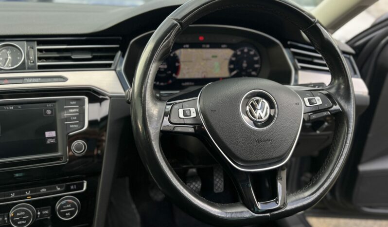 17 plate Volkswagen Passat 2.0 TDI GT (s/s) 4dr Hatch [PAN ROOF & VIRTUAL] full