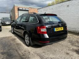 19 plate SKODA Octavia 1600cc TDI SE Tech Estate full