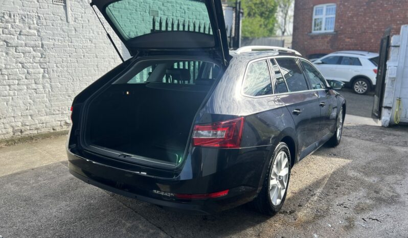 18 plate SKODA SUPERB DIESEL ESTATE 2.0 TDI CR SE Technology 5dr full