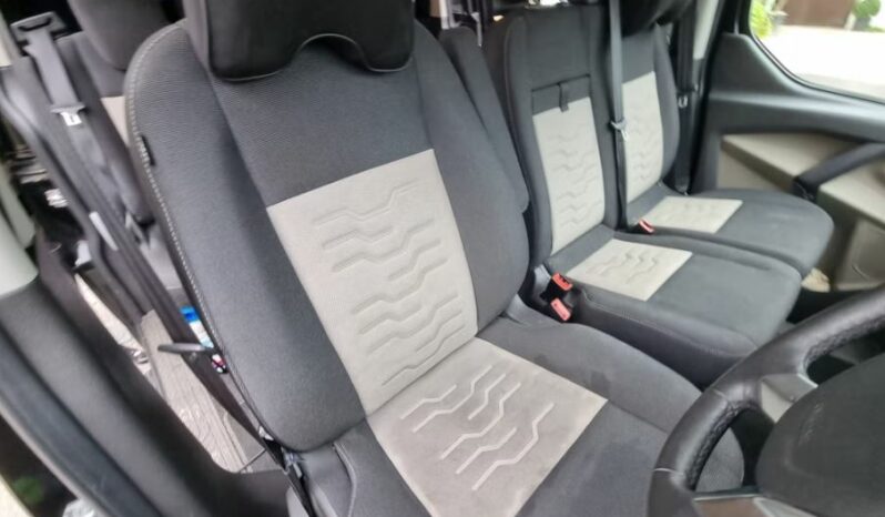 9 seats – 67 plate Ford Tourneo Custom 2.0 TDCi 310 Titanium Shuttle Bus 5dr 9 Seater full