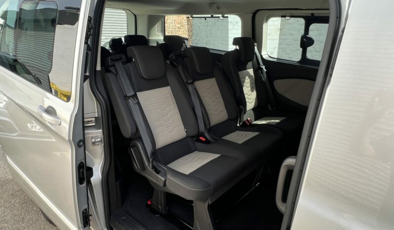 15 plate Ford Tourneo Custom 300 LTD E-TECH (9 Seats) full