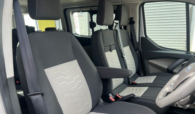 15 plate Ford Tourneo Custom 300 LTD E-TECH (9 Seats) full