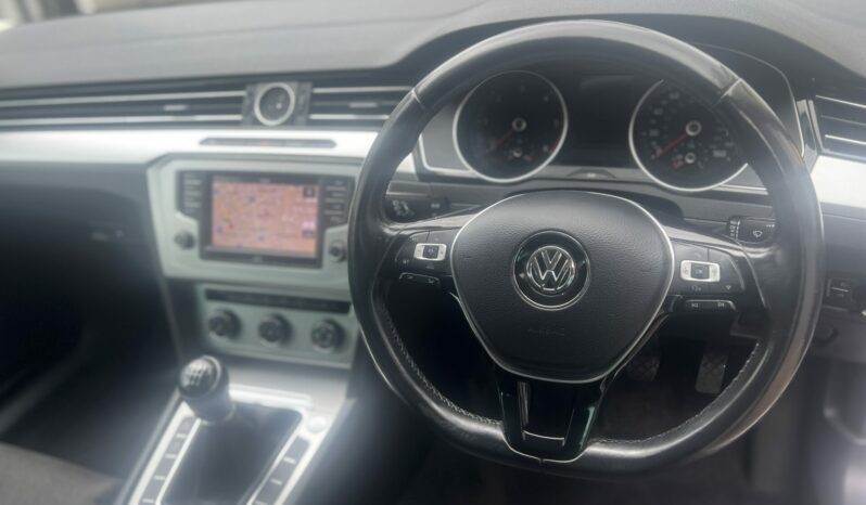 67 plate Volkswagen Passat 1.6 TDI SE Business Euro 6 (s/s) 5dr full