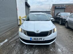 69 plate SKODA OCTAVIA DIESEL ESTATE 1.6 TDI SE Technology 5dr