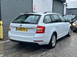 69 plate SKODA OCTAVIA DIESEL ESTATE 1.6 TDI SE Technology 5dr full