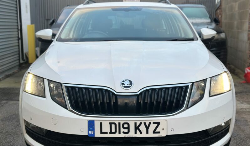 19 plate SKODA Octavia 1600cc TDI SE Tech Estate DSG AUTOMATIC full