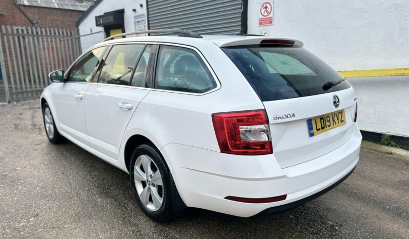 19 plate SKODA Octavia 1600cc TDI SE Tech Estate DSG AUTOMATIC full