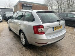 19 plate SKODA OCTAVIA DIESEL ESTATE 1.6 TDI SE L full