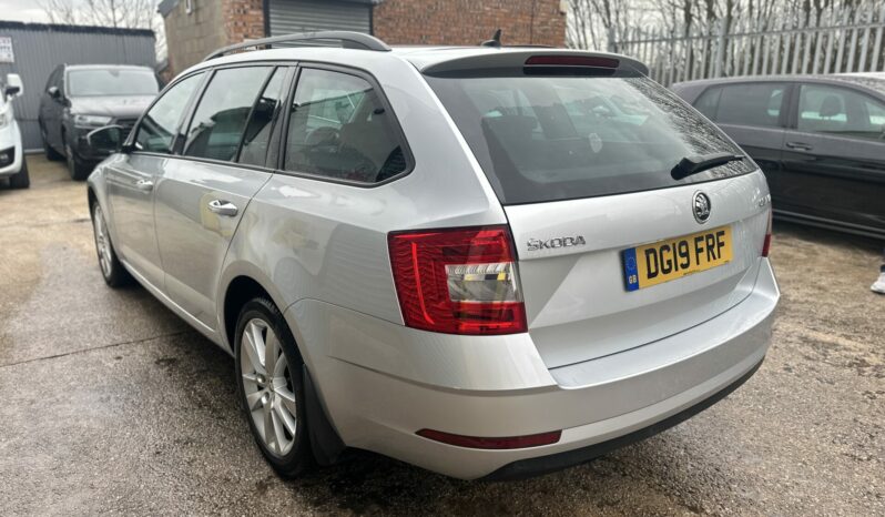 19 plate SKODA OCTAVIA DIESEL ESTATE 1.6 TDI SE L full