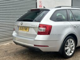 19 plate SKODA OCTAVIA DIESEL ESTATE 1.6 TDI SE L full