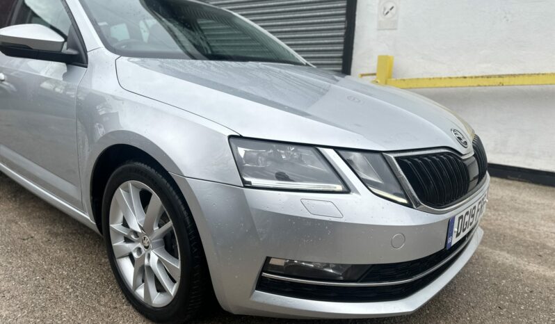 19 plate SKODA OCTAVIA DIESEL ESTATE 1.6 TDI SE L full