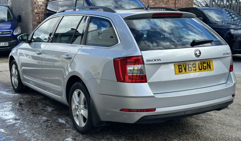 69 plate SKODA OCTAVIA DIESEL ESTATE 1.6 TDI SE Technology 5dr full