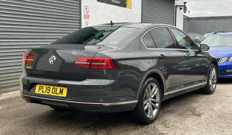 19 plate Volkswagen Passat 2.0 TDI GT (s/s) 4dr Hatch [PAN ROOF & VIRTUAL] full