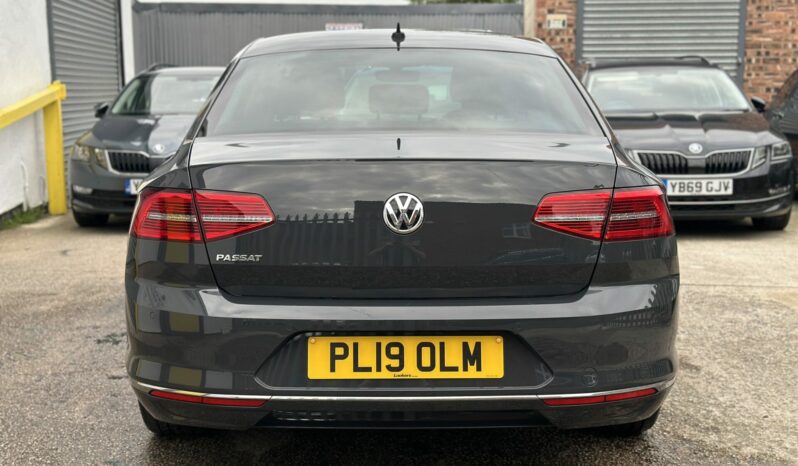 19 plate Volkswagen Passat 2.0 TDI GT (s/s) 4dr Hatch [PAN ROOF & VIRTUAL] full