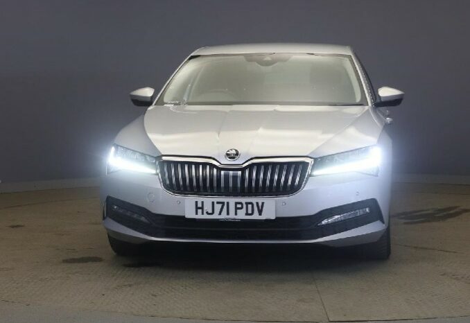 71 Plate SKODA SUPERB DIESEL HATCHBACK 2.0 TDI CR SE Technology 5dr full